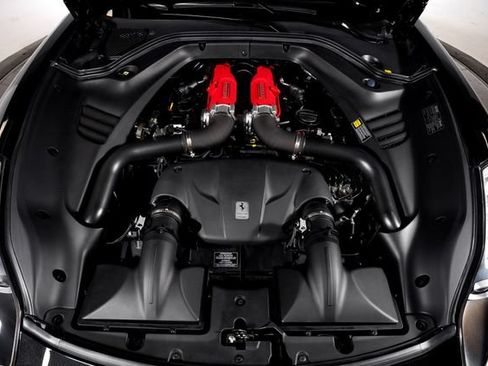 Certified 2016 Ferrari California T RWD image 14