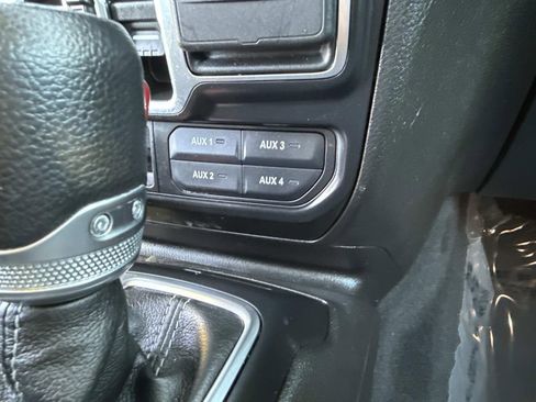 Used 2024 Jeep Wrangler Unlimited Sport AWD/4WD image 29