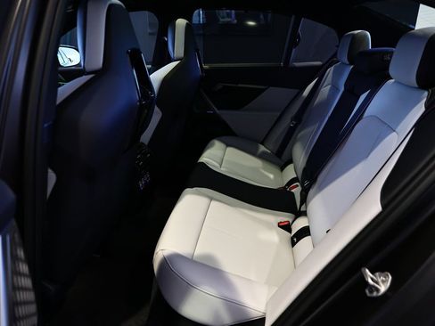 New 2027 BMW M5 w/ Executive Package AWD/4WD image 28