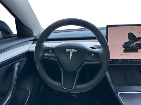 Used 2023 Tesla Model 3 Standard Range RWD image 12