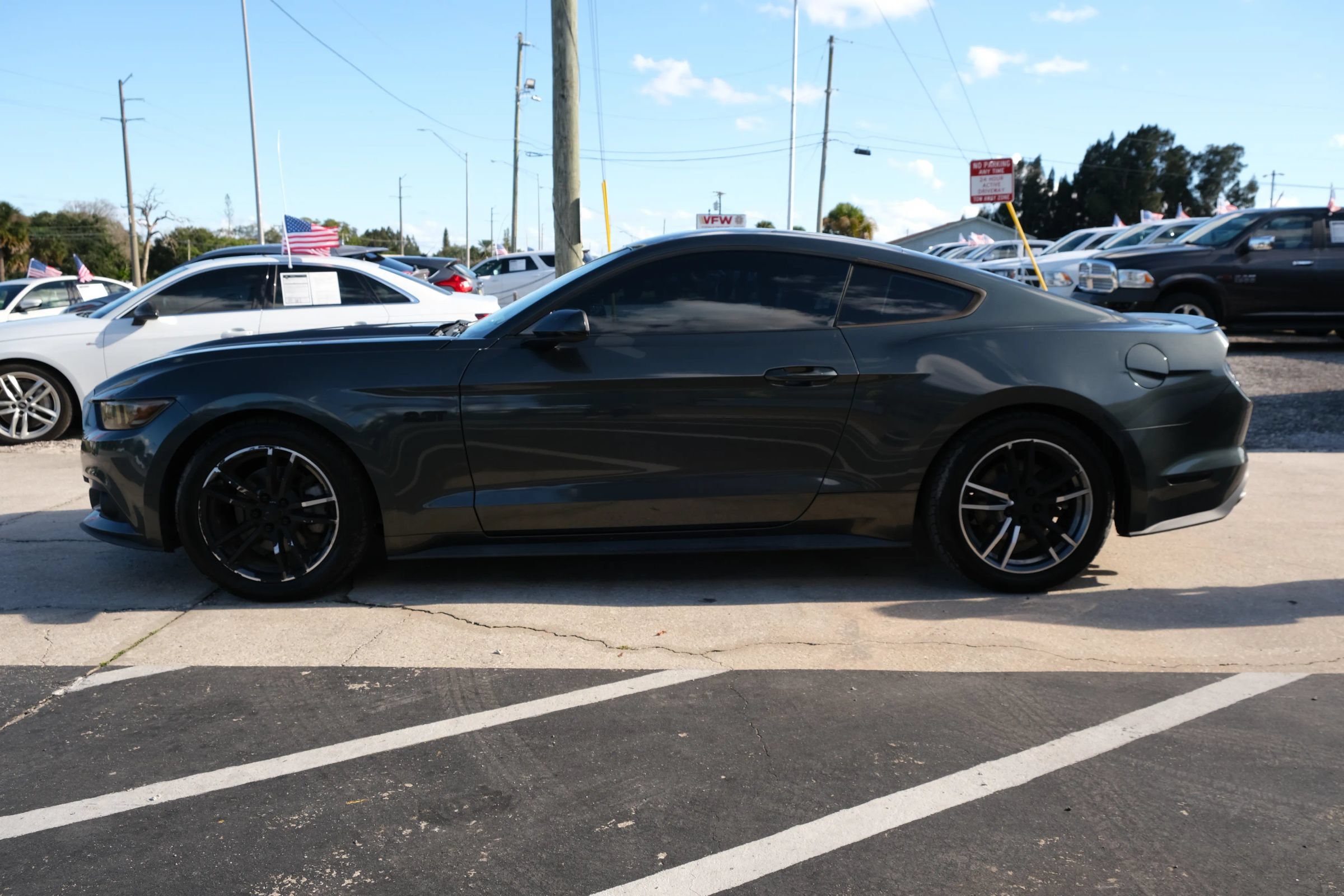 Used 2015 Ford Mustang Premium RWD image 8