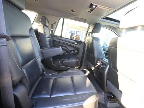 Used 2019 Chevrolet Tahoe LT w/ LT Signature Package image 23