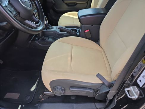 Used 2018 Jeep Wrangler Unlimited Sport AWD/4WD image 20