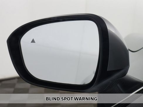 New 2026 Mitsubishi Outlander ES image 4