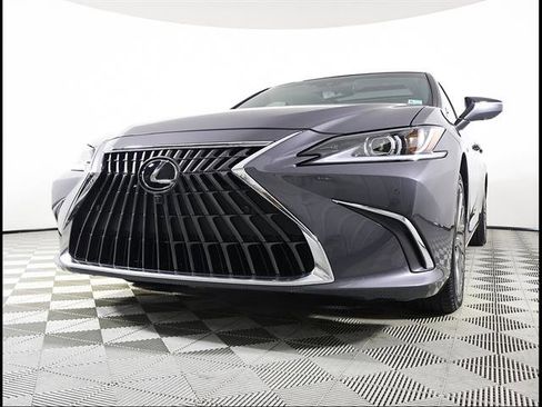 Certified 2025 Lexus ES 350 w/ Technology Package FWD image 2