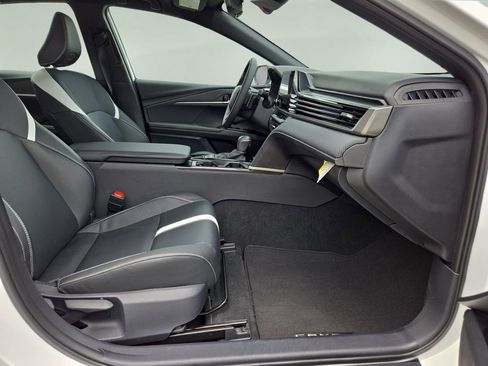 Used 2025 Toyota Camry SE FWD image 28