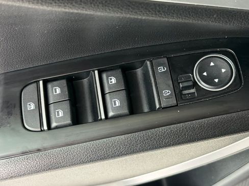 Used 2024 Kia Soul LX w/ Option Group 015 FWD image 15