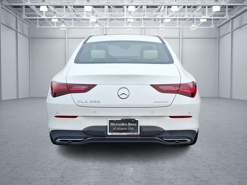 Used 2025 Mercedes-Benz CLA 250 4MATIC image 5