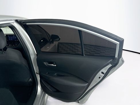 Used 2022 Toyota Corolla SE image 29
