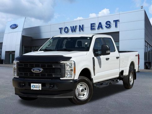 Used 2023 Ford F250 XL AWD/4WD image 1
