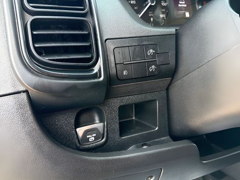 Used 2024 RAM ProMaster 1500 w/ Convenience Group FWD image 17