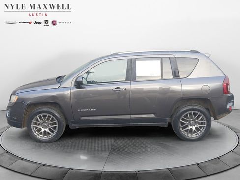 Used 2014 Jeep Compass Latitude image 11