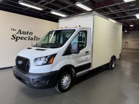 Used 2022 Ford Transit 350 DRW RWD image 1