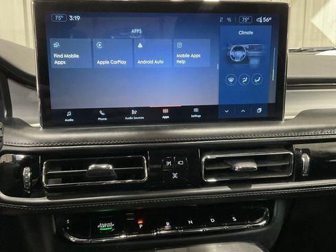 Used 2022 Lincoln Nautilus FWD image 17