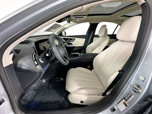 New 2026 Mercedes-Benz E 450 4MATIC Sedan image 22