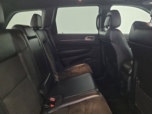 Used 2019 Jeep Grand Cherokee Altitude image 19