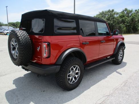 Certified 2024 Ford Bronco Badlands image 7