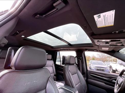 Certified 2023 GMC Yukon Denali w/ LPO, Floor Liner Package image 13