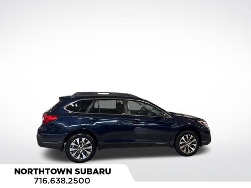 Used 2018 Subaru Outback 2.5i Limited image 27