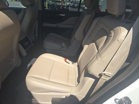 Certified 2023 Lincoln Aviator Reserve w/ Elements Package Plus AWD/4WD image 29