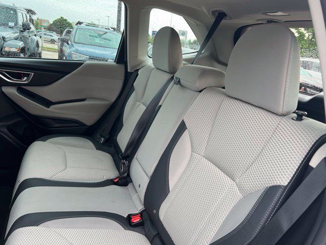 Used 2024 Subaru Forester Premium AWD/4WD image 8