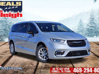 Used 2024 Chrysler Pacifica Touring-L