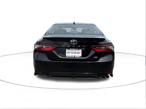 Used 2024 Toyota Camry SE image 4