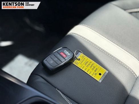 Used 2026 Toyota Camry SE FWD image 34