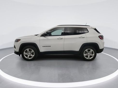 Used 2024 Jeep Compass Latitude image 5