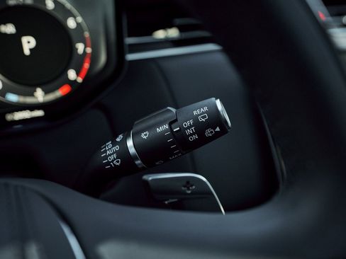 Used 2025 Land Rover Range Rover Long Wheelbase Autobiography image 63