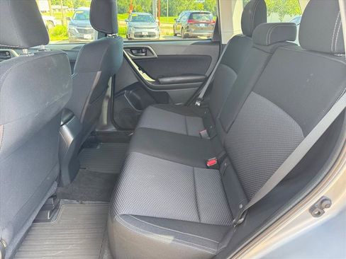 Used 2018 Subaru Forester 2.5i Premium w/ All-Weather Package AWD/4WD image 9