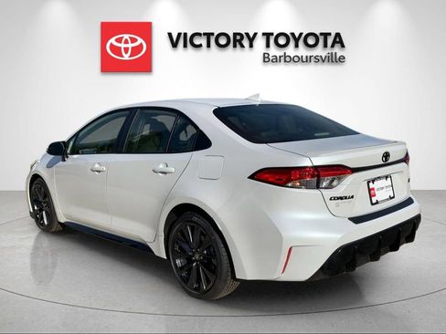 New 2026 Toyota Corolla SE FWD image 3