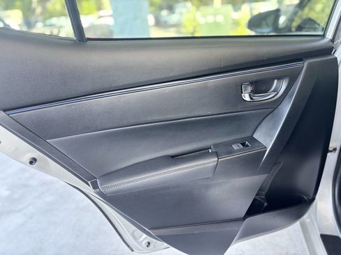 Used 2019 Toyota Corolla SE w/ SE Premium Package image 18