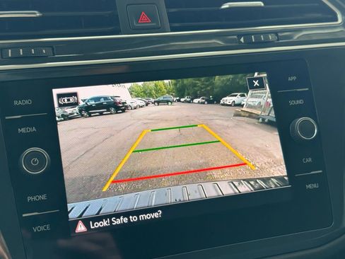 Used 2024 Volkswagen Tiguan S image 38