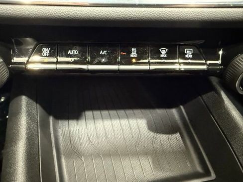 New 2026 Chevrolet Equinox EV LT image 34