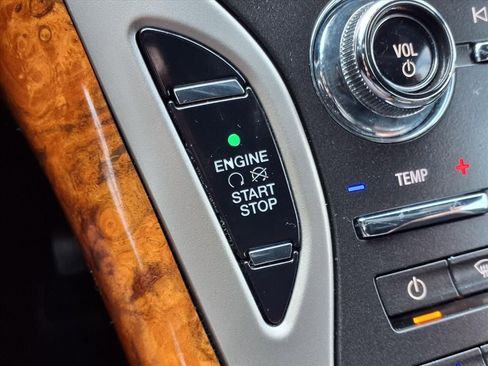 Used 2020 Lincoln Nautilus Reserve w/ Equipment Group 201A image 12