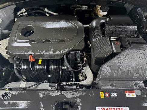 Used 2020 Kia Sportage LX image 9