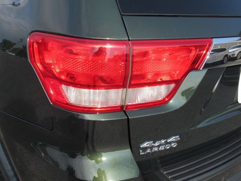 Used 2011 Jeep Grand Cherokee Laredo AWD/4WD image 20