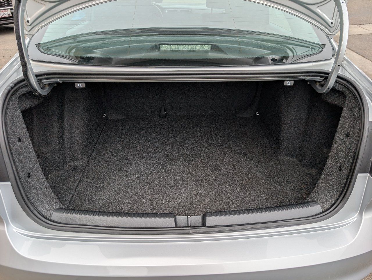 Used 2015 Volkswagen Jetta SE FWD image 9