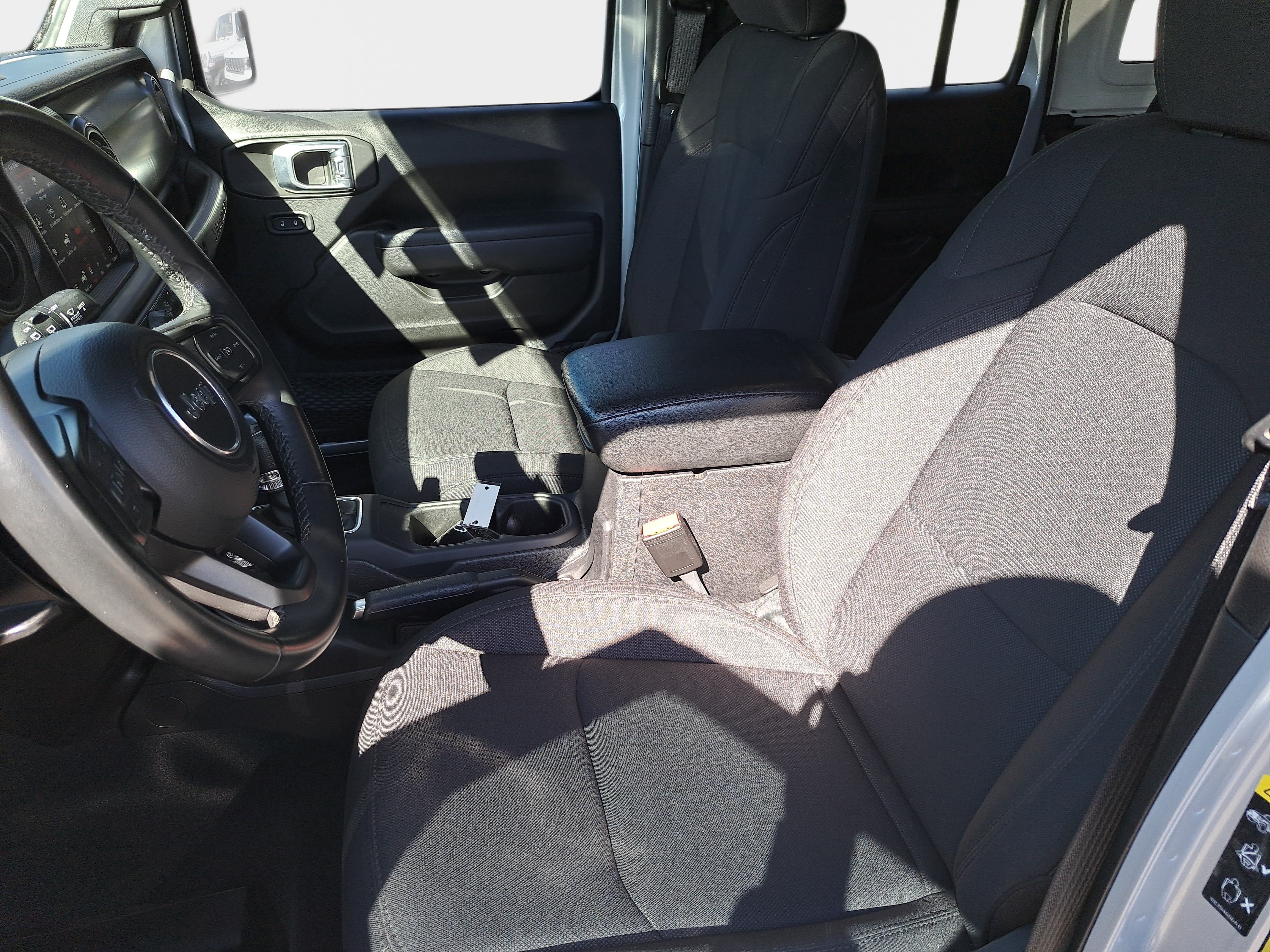 Used 2022 Jeep Wrangler Unlimited Sport AWD/4WD image 14