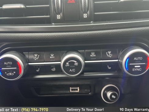 Used 2022 Alfa Romeo Giulia Ti image 24