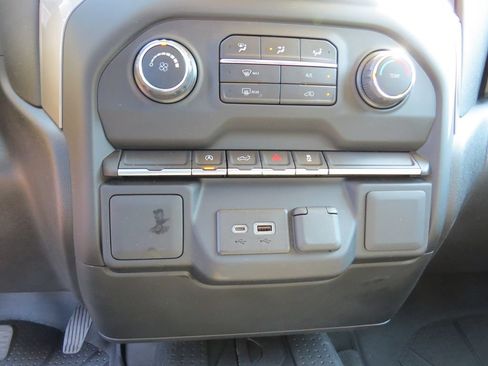 Certified 2022 Chevrolet Silverado 1500 Custom w/ Rally Edition AWD/4WD image 25