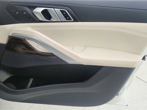 Used 2023 BMW X6 xDrive40i w/ Executive Package image 25