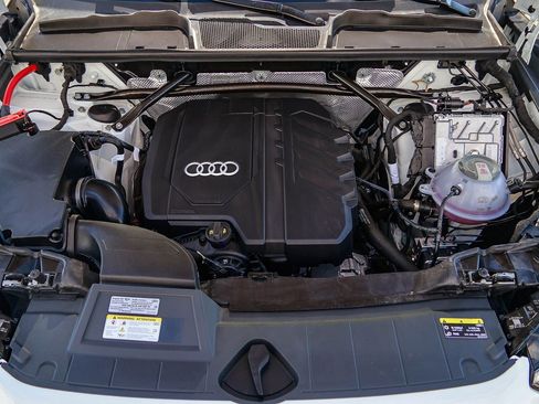 Certified 2025 Audi Q5 2.0T Premium Plus w/ Premium Plus Package AWD/4WD image 32