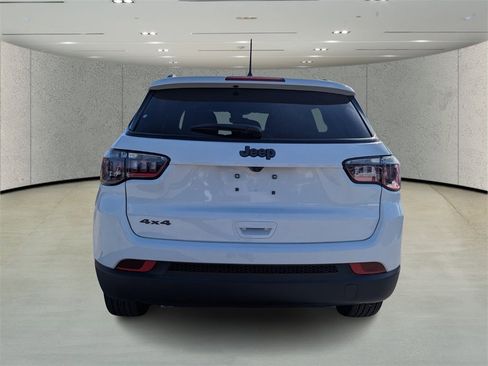 New 2026 Jeep Compass Latitude image 5