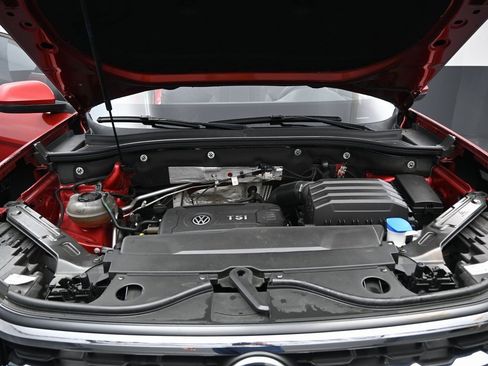 Used 2021 Volkswagen Atlas Cross Sport SE w/ Panoramic Sunroof Package image 39