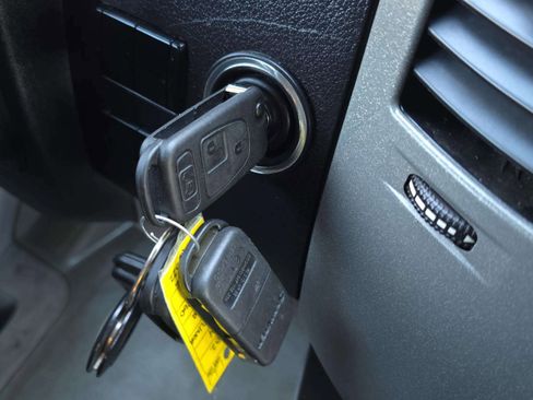 Used 2014 Freightliner Sprinter 3500 image 18