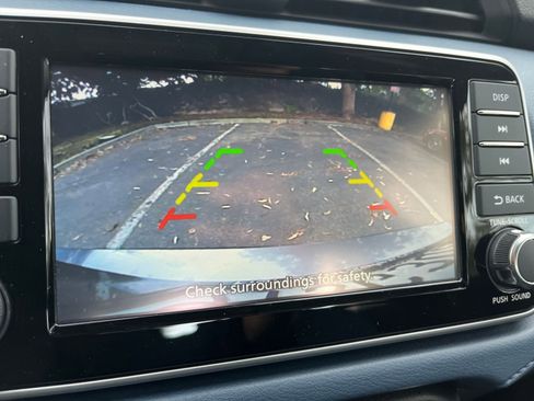 Used 2025 Nissan Versa SV image 22