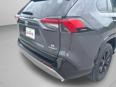 Used 2022 Toyota RAV4 SE w/ Convenience Package AWD/4WD image 35