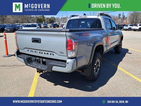 Used 2021 Toyota Tacoma TRD Off-Road w/ TRD Premium Off Road Package AWD/4WD image 3